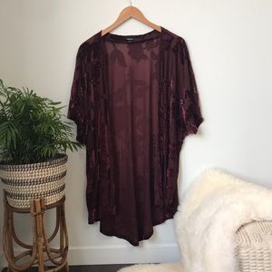 ADORABLE velvet floral kimono